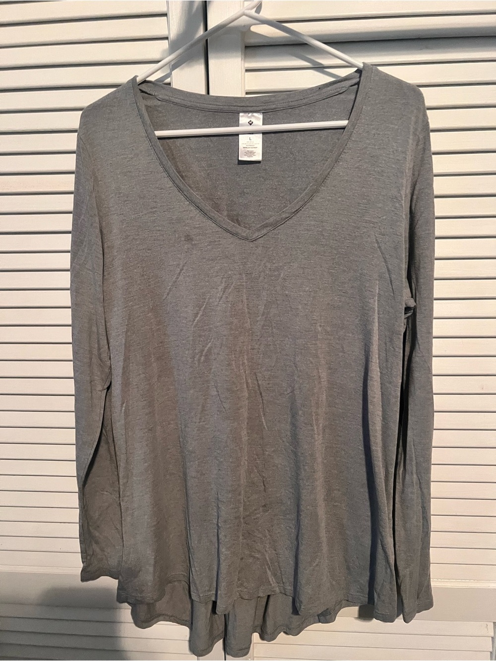 Women's Bundle of Members Mark V-Neck Long Sleeve legging Tops -Gray & Black
